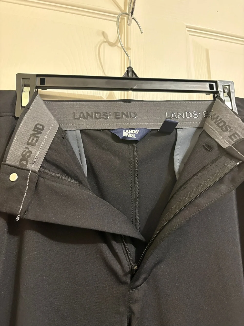 Lands' End Traditional Fit Golf Pants Black with Multiple Pockets Like New